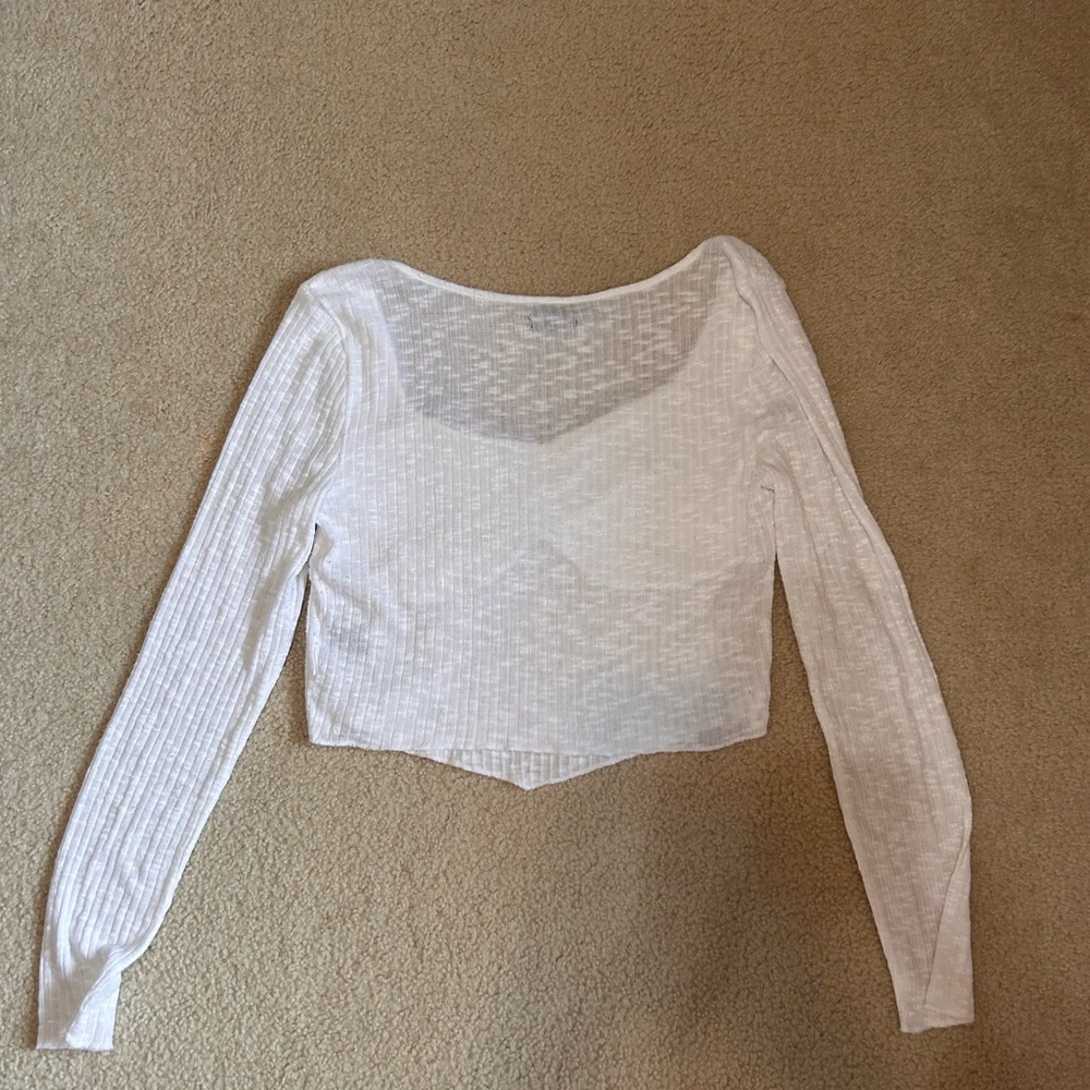 Cropped white blouse - Picture 2 of 3